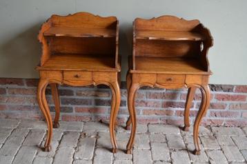 Prachtige set van 2 antieke eiken houten nachtkastjes. beschikbaar voor biedingen