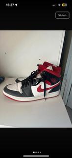 Jordan 1 mid, Verzenden, Zo goed als nieuw, Schoenen
