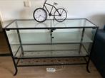 Leuke vitrinekast te koop, Huis en Inrichting, Tafels | Sidetables, Ophalen, 100 tot 150 cm, Glas, Zo goed als nieuw