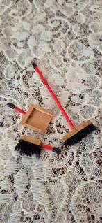 Houten Poppenhuis Miniatuur bezem en Veger & Blik, Ophalen of Verzenden, Zo goed als nieuw