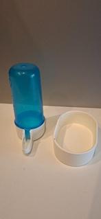 te koop drinkfles en etensbakjes, Dieren en Toebehoren, Ophalen of Verzenden, Gebruikt, Kooi-accessoires