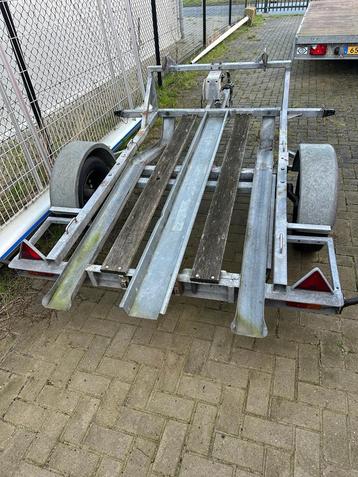 Motoraanhanger voor 3 motoren