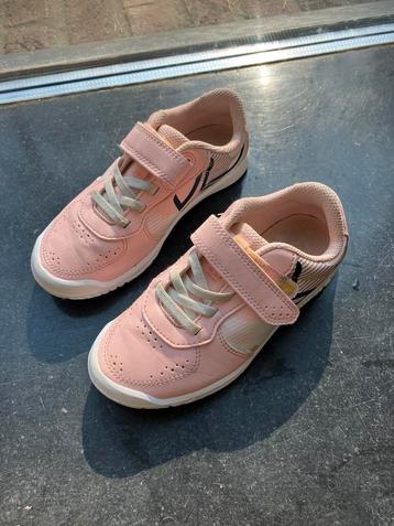 Gymschoenen maat 30 beschikbaar voor biedingen