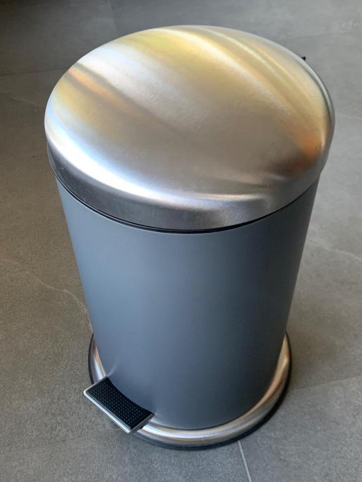 Pedaalemmer, Huis en Inrichting, Woonaccessoires | Prullenbakken, Nieuw, Rvs, Minder dan 50 cm, 10 tot 20 liter, Met pedaal, Ophalen