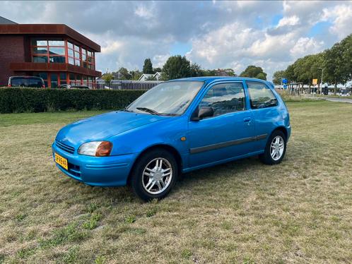 Toyota Starlet 1.3 16V 1998 Blauw, Auto's, Toyota, Particulier, Starlet, Startonderbreker, Benzine, Hatchback, Handgeschakeld