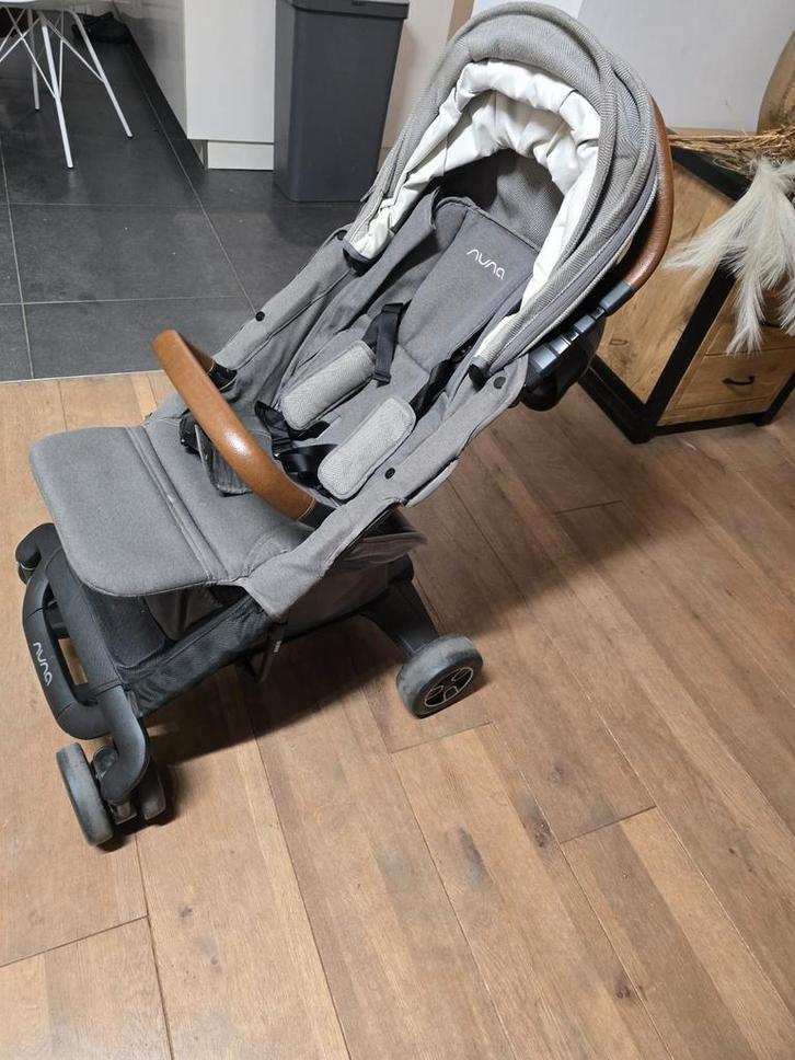 Grijze Nuna Buggy - Compact en Stijlvol!, Kinderen en Baby's, Kinderwagens en Combinaties, Ophalen of Verzenden