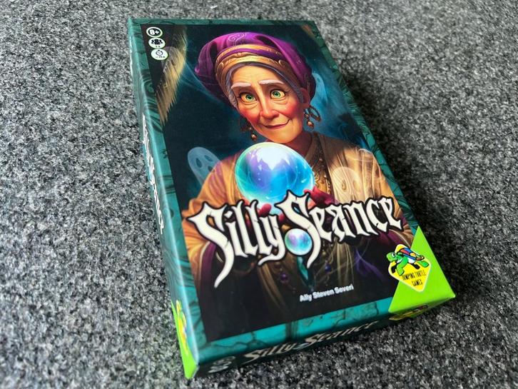 Silly Seance partyspel, Hobby en Vrije tijd, Gezelschapsspellen | Kaartspellen, Zo goed als nieuw, Drie of vier spelers, Vijf spelers of meer