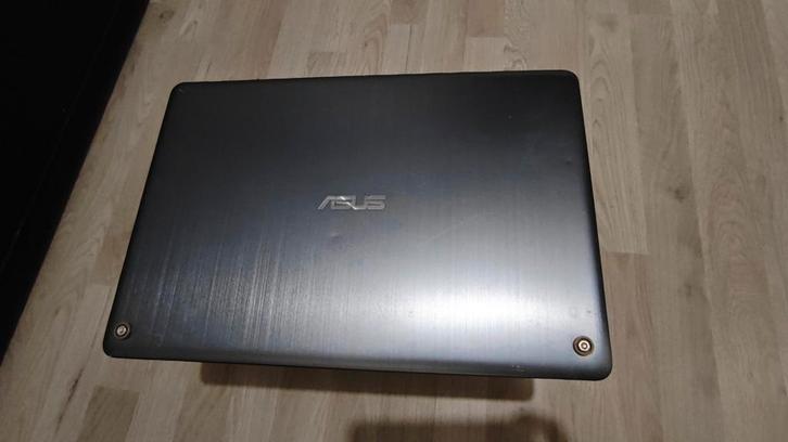 Asus 704 core i7. 7th Gen, Computers en Software, Windows Laptops, Zo goed als nieuw, 15 inch, 2 tot 3 Ghz, Ophalen