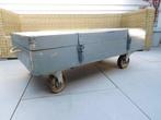 Brocante Salontafel, Ophalen
