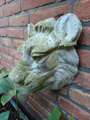 Brocante Muurspuwer - Leeuwenkop beton handmade  beschikbaar voor biedingen