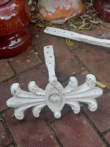 Stel antieke decoratieve muurankers muur rozetten beschikbaar voor biedingen