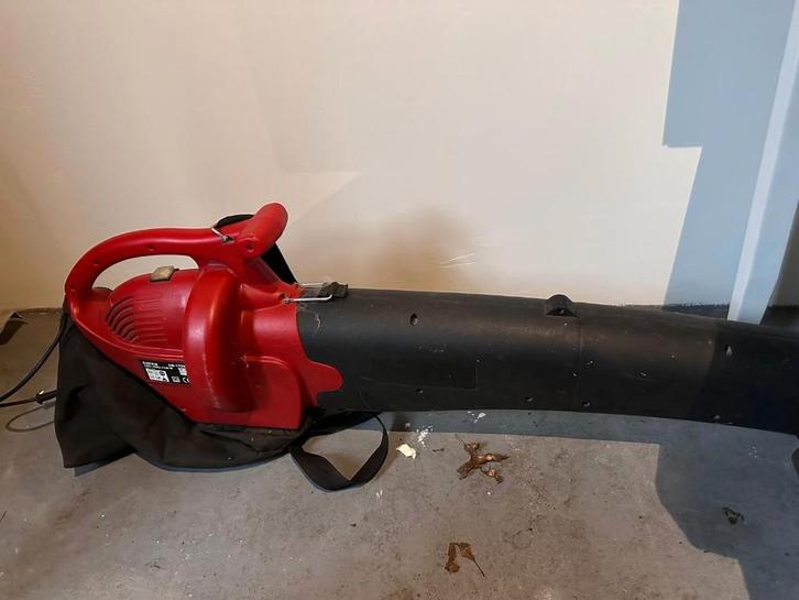 Bladblazer & Zuiger (1700W) Blazen, Zuigen & Versnipperen, Tuin en Terras, Bladblazers, Gebruikt, Handgedragen, Elektrisch, Met opvangzak