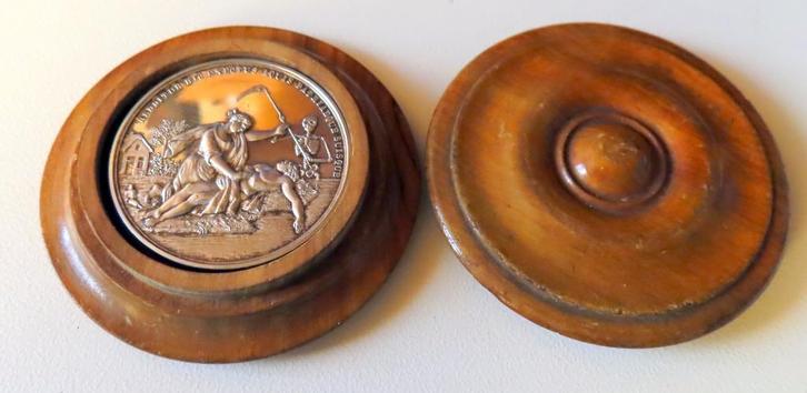Uit inboedel: Zilveren beloningspenning redding drenkelingen, Postzegels en Munten, Penningen en Medailles, Zilver, Nederland
