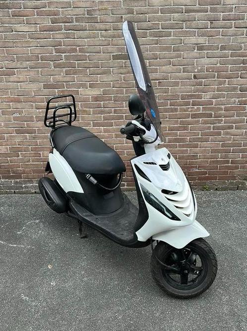 Piaggio zip 4t 2021, Fietsen en Brommers, Scooters | Piaggio, Zo goed als nieuw, Zip, Maximaal 25 km/u, Benzine, Ophalen of Verzenden
