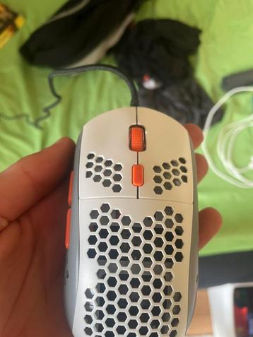Gaming muis beschikbaar voor biedingen