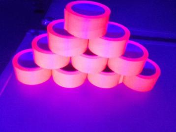 UV / BLACKLIGHT NEON FLUOR TAPE - 50 MM x 63 METER  beschikbaar voor biedingen