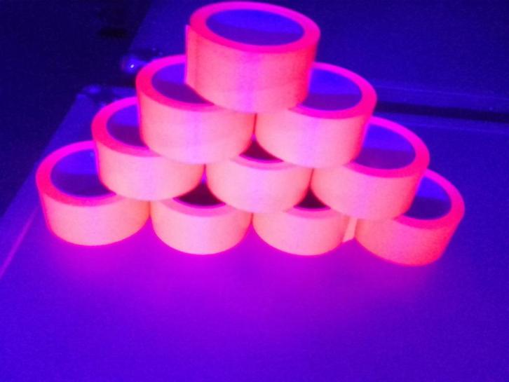 UV / BLACKLIGHT NEON FLUOR TAPE - 50 MM x 63 METER, Muziek en Instrumenten, Licht en Laser, Nieuw, Licht, Kleur, Ophalen of Verzenden