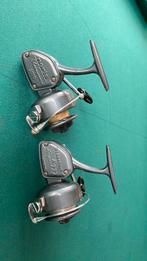 2 identieke werpmolens, Watersport en Boten, Ophalen of Verzenden, Molen