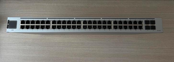Ubiquiti UniFi USW-48 Switch, Computers en Software, Netwerk switches, Gebruikt, Ophalen of Verzenden