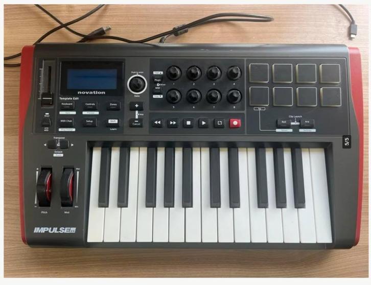 Novation Impulse 25 MIDI Keyboard, Muziek en Instrumenten, Midi-apparatuur, Zo goed als nieuw, Ophalen of Verzenden