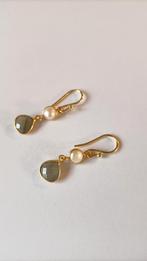 Fraaie zilver vergulde oorbellen met Labradoriet en Parel, Hangers, Verzenden, Nieuw, Met edelsteen