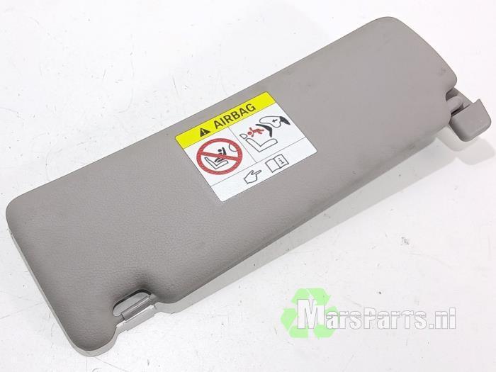 Zonneklep van een BMW 3-Serie, Auto-onderdelen, Interieur en Bekleding, BMW, Gebruikt, 6 maanden garantie, 12 maanden garantie