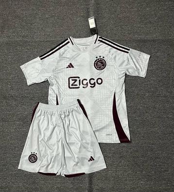 Ajax tenue nieuw  beschikbaar voor biedingen