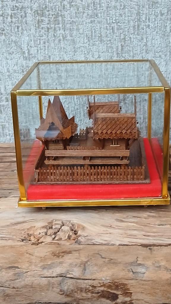 Miniatuur Thailand houtsnijwerk Teakhout Dorp, Antiek en Kunst, Kunst | Niet-Westerse kunst, Ophalen of Verzenden
