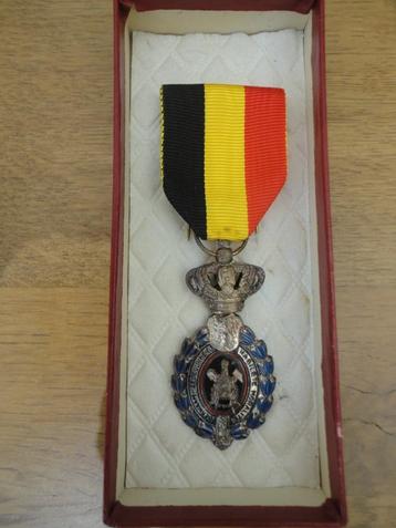Medaille uit Belgie "Bekwaam - Zedelijkheid" originele doos beschikbaar voor biedingen
