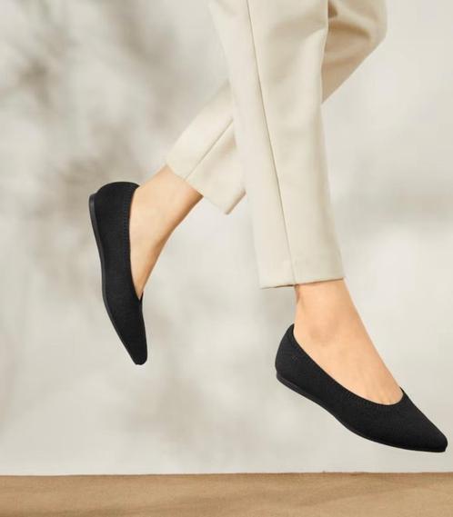 Vivaia Aria 5 - Klassiek. Ballerina's met spitse neus. 37, Kleding | Dames, Schoenen, Nieuw, Ballerina's, Zwart, Ophalen of Verzenden