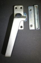 AXA Raamsluiting met drukknop, Ophalen of Verzenden, Rvs, Slot