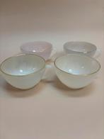 Vintage Arcopal pastel Harlequin Kopjes set 4 st, Huis en Inrichting, Keuken | Servies, Ophalen of Verzenden, Zo goed als nieuw