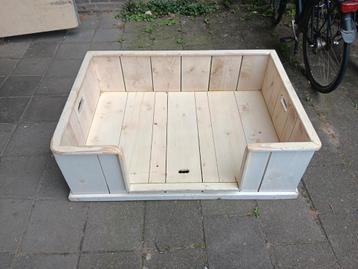 * * * Grote hondenmand * * * beschikbaar voor biedingen