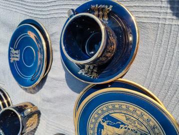 6 kopjes en schotels, Grieks decor, vintage. beschikbaar voor biedingen