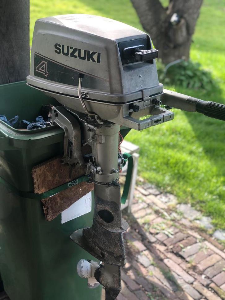 4pk suzuki 2-takt buitenboordmotor, Watersport en Boten, Bootonderdelen, Gebruikt, Motor en Techniek, Zeilboot of Motorboot, Ophalen