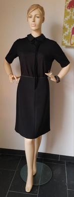 Prada rok, 44, Kleding | Dames, Rokken, Zwart, Maat 42/44 (L), Ophalen of Verzenden, Zo goed als nieuw