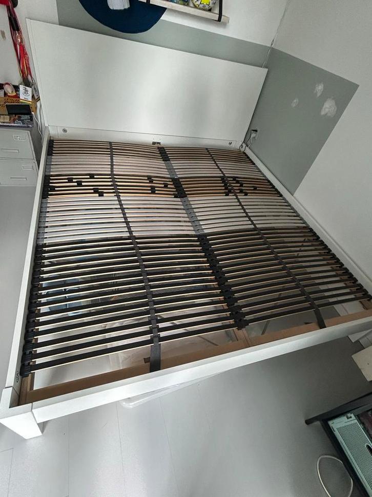 Wit tweepersoons bedframe met lattenbodem, Huis en Inrichting, Slaapkamer | Bedden, Gebruikt, Tweepersoons, 180 cm, 200 cm, Hout