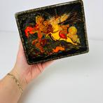 Origineel Russisch lakdoos Palekh Fedoskino, Antiek en Kunst, Ophalen of Verzenden
