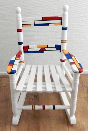 schommelstoeltje beschikbaar voor biedingen