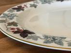 Royal Doulton - Camelot T.C. 1016 Vintage Ovale Schaal, Antiek en Kunst, Ophalen of Verzenden