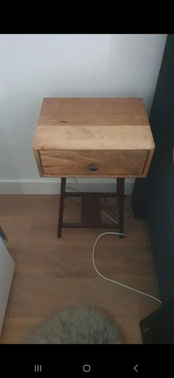 Be Pure Home Skybox sidetable