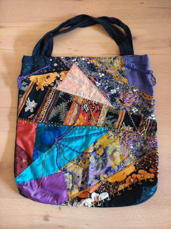 Vintage handgemaakte kleurrijke patchwork tas., Sieraden, Tassen en Uiterlijk, Tassen | Schooltassen, Gebruikt, Overige typen