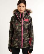 Dames skijack van Superdry met camouflage print maat L, Kleding | Dames, Wintersportkleding, Ophalen of Verzenden, Zo goed als nieuw