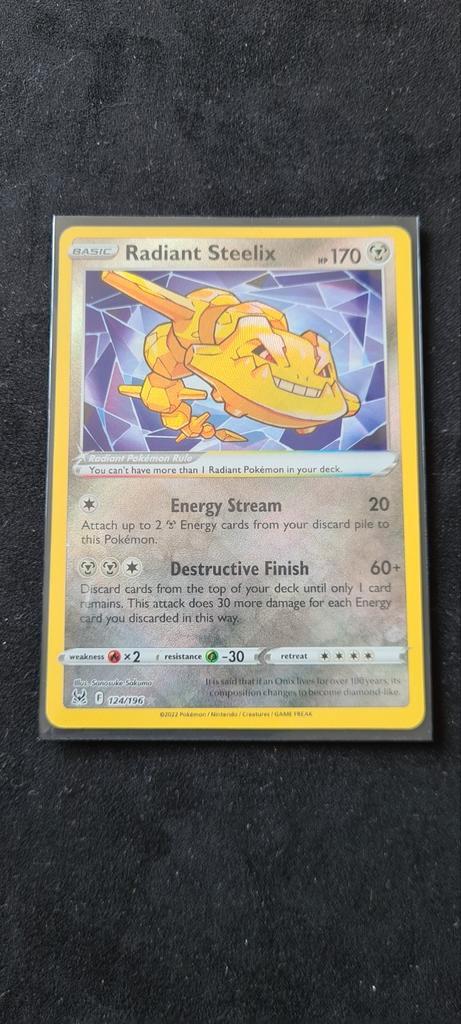 Radiant Steelix 124/196 Lost Origin, Hobby en Vrije tijd, Verzamelkaartspellen | Pokémon, Zo goed als nieuw, Losse kaart, Ophalen of Verzenden