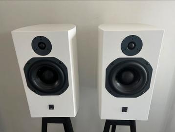 ATC scm19 luidsprekers in Satin White beschikbaar voor biedingen