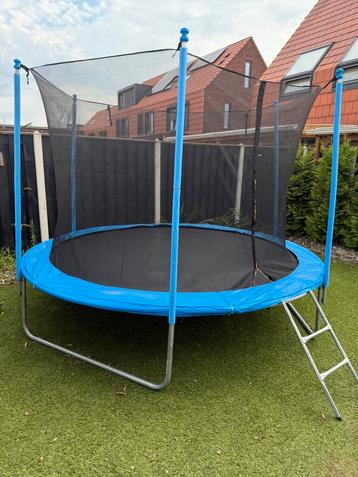 Nieuwe trampoline TEAB. beschikbaar voor biedingen