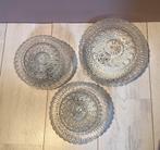 Drie ronde plafondlampen geperst relief helder glas vintage, Huis en Inrichting, Ophalen of Verzenden, Zo goed als nieuw, Glas