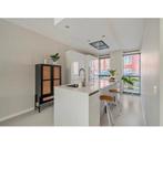 Moderne greeploze eilandkeuken + Siemens&SMEG GEDEMONTEERD