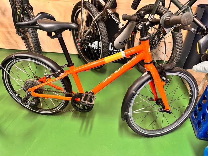 Islabikes Cnoc 20" - Zeer Goede Staat!, Fietsen en Brommers, Fietsen | Meisjes, Zo goed als nieuw, 20 inch, Handrem, Versnellingen