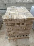32,5m2 gemêleerd betonklinkers betondikformaat straatstenen, Bij dit gebruikte product niet te achterhalen, Gebruikt, Bij dit gebruikte product niet te achterhalen